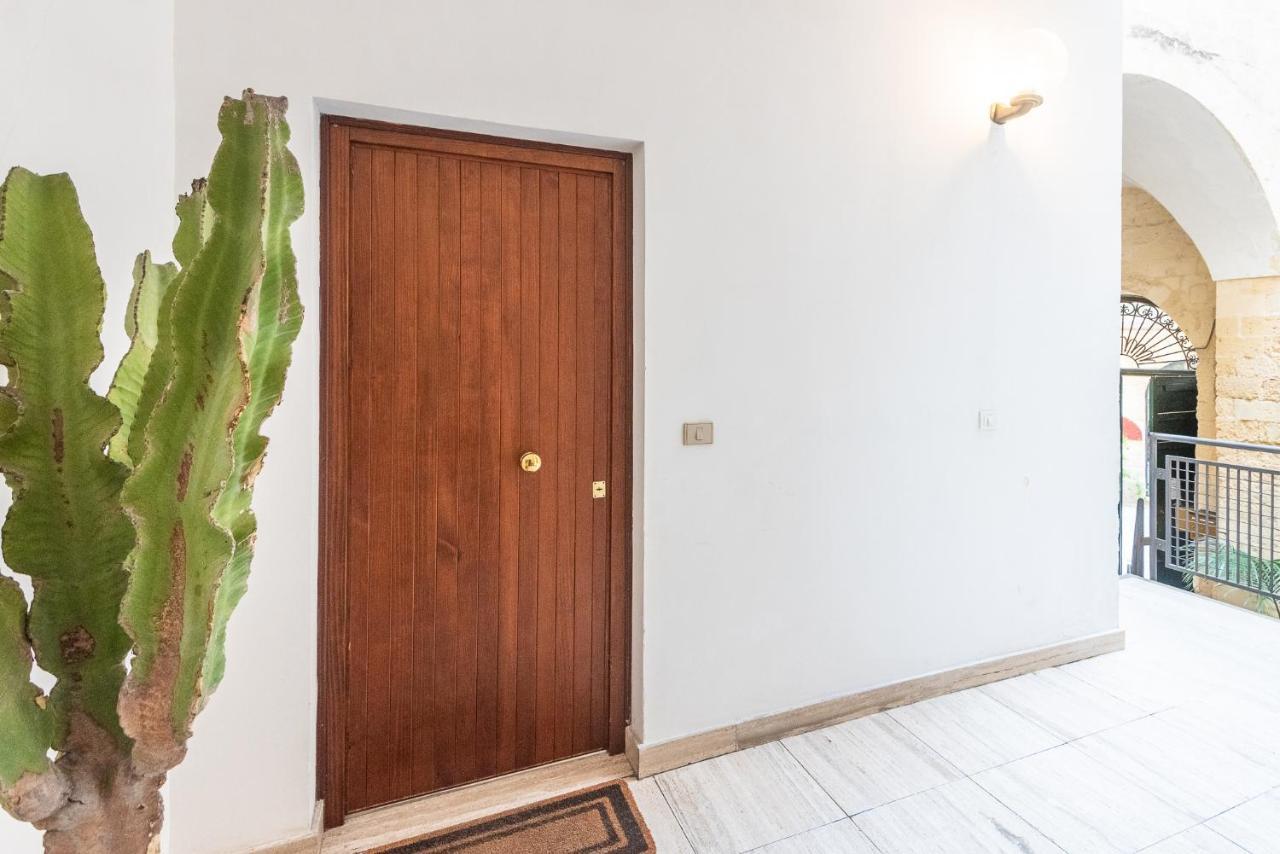 Rubichi 6 - Old Town Apartment Sit Lecce Exterior photo