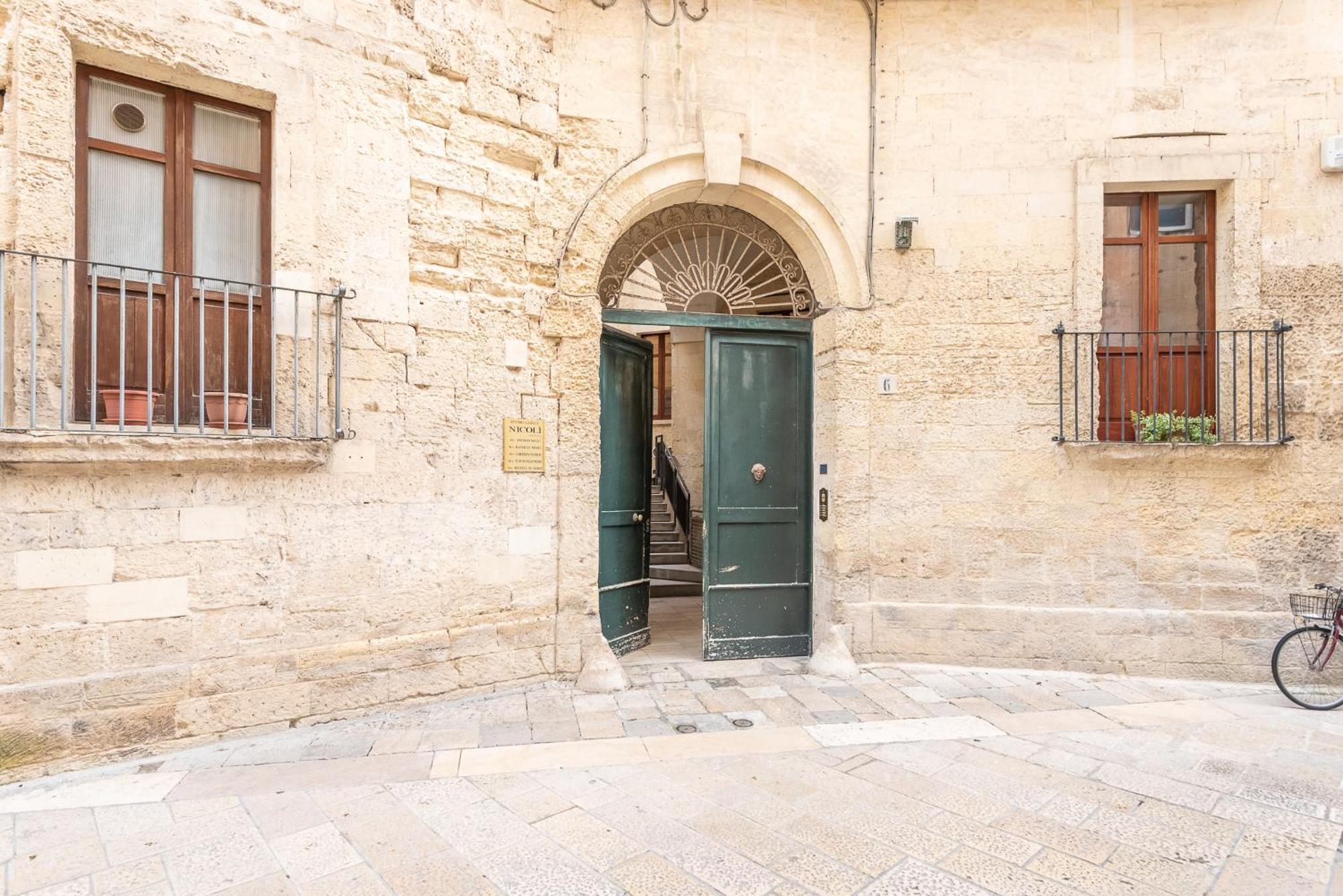 Rubichi 6 - Old Town Apartment Sit Lecce Exterior photo